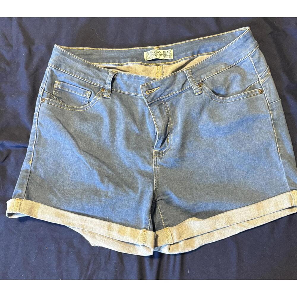 Ladies size 1XL Wax Jean Casual Denim Shorts - Stylish and Comfortable